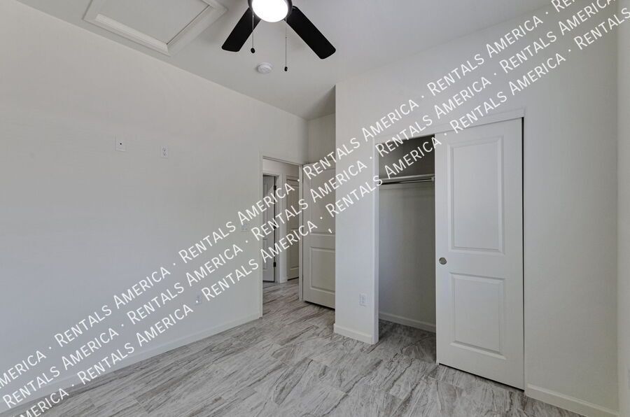 **MOVE IN SPECIAL $500 Off  ** 3/2 with Yard! property image