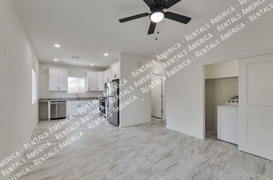 **MOVE IN SPECIAL $500 Off ** 2/1 with Yard! property image