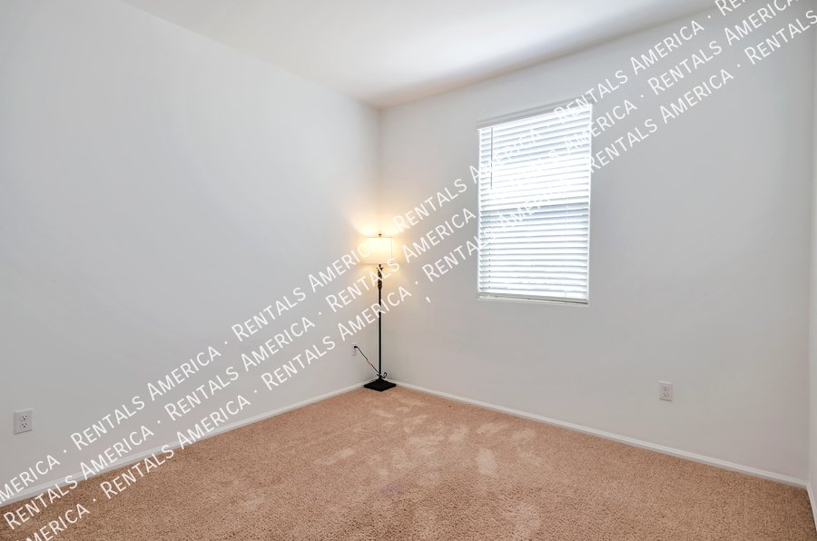 Stunning 3bdrm in great neighborhood! property image