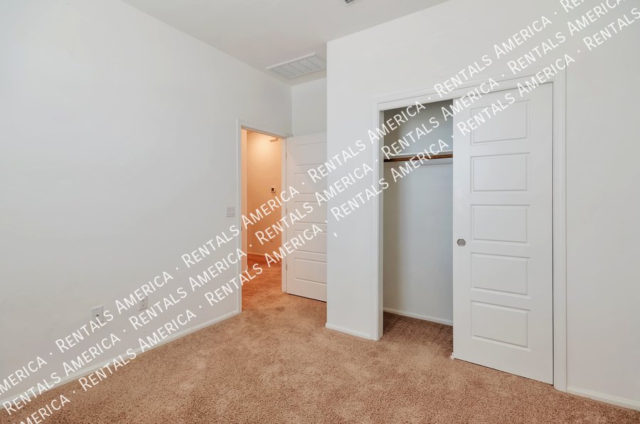 Stunning 3bdrm in great neighborhood! property image