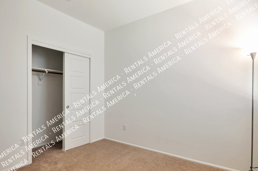 Stunning 3bdrm in great neighborhood! property image