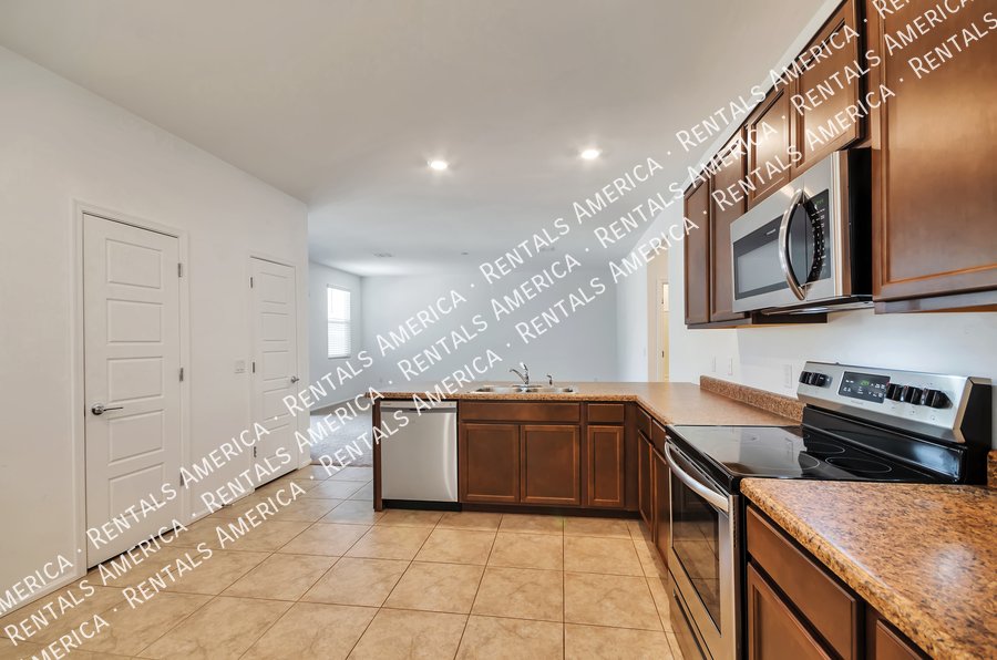 Stunning 3bdrm in great neighborhood! property image