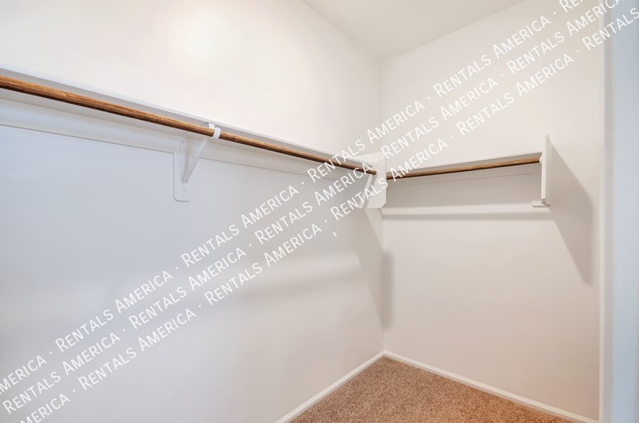 Stunning 3bdrm in great neighborhood! property image