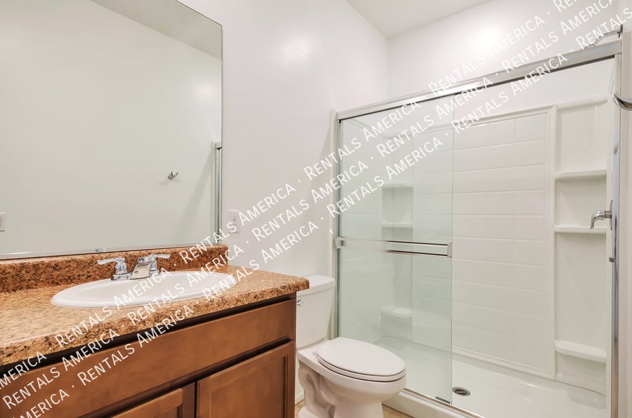 Stunning 3bdrm in great neighborhood! property image