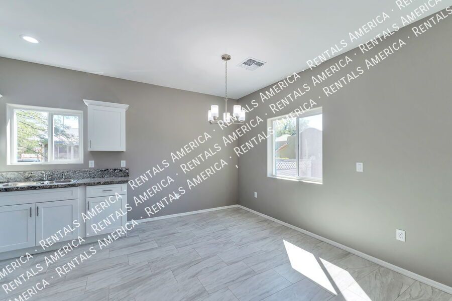 SPECIAL: $300 OFF 1ST MONTHS RENT!!! property image