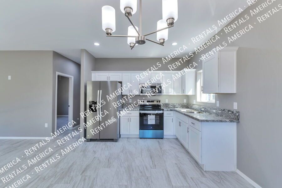 SPECIAL: $300 OFF 1ST MONTHS RENT!!! property image