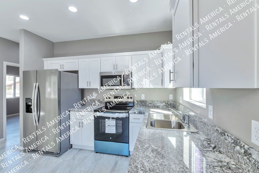 SPECIAL: $300 OFF 1ST MONTHS RENT!!! property image