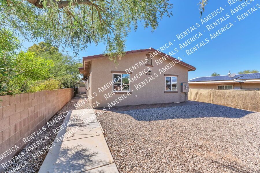 SPECIAL: $300 OFF 1ST MONTHS RENT!!! property image