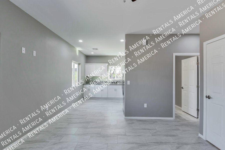 SPECIAL: $300 OFF 1ST MONTHS RENT!!! property image