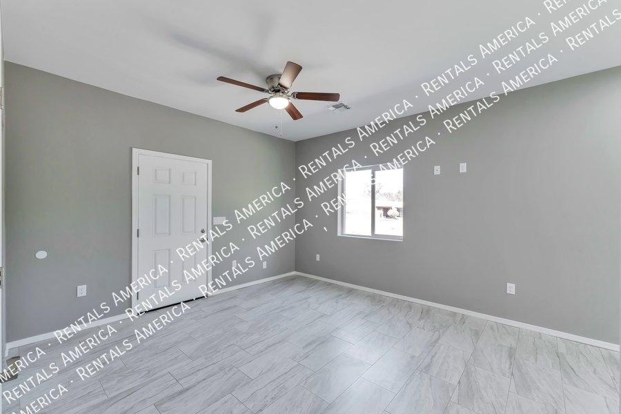 SPECIAL: $300 OFF 1ST MONTHS RENT!!! property image