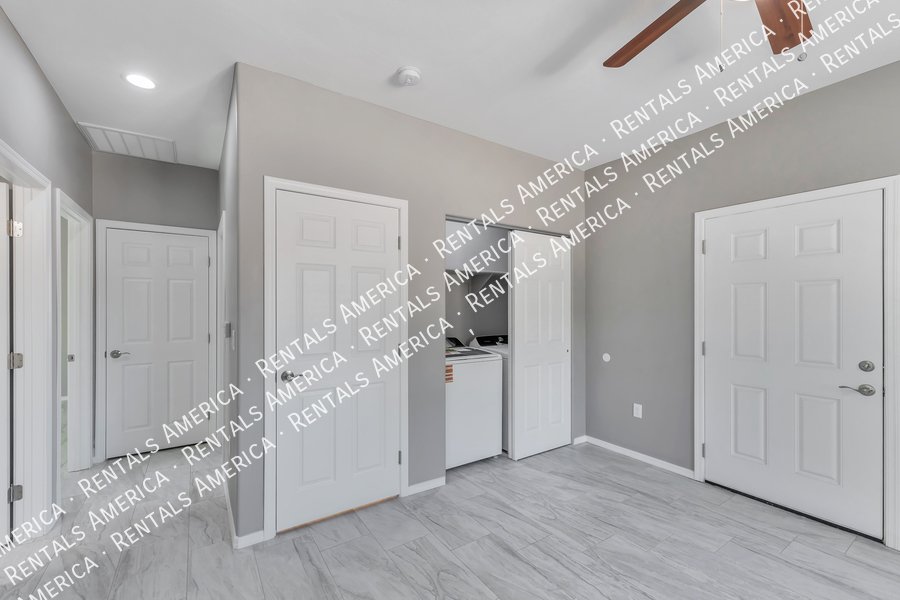 SPECIAL: $300 OFF 1ST MONTHS RENT!!! property image