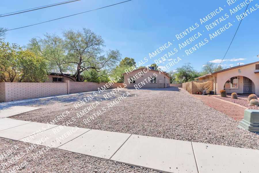 SPECIAL: $300 OFF 1ST MONTHS RENT!!! property image