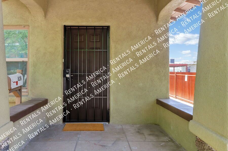 $300 Off Move-In! Ample Parking to save fees a semester. property image