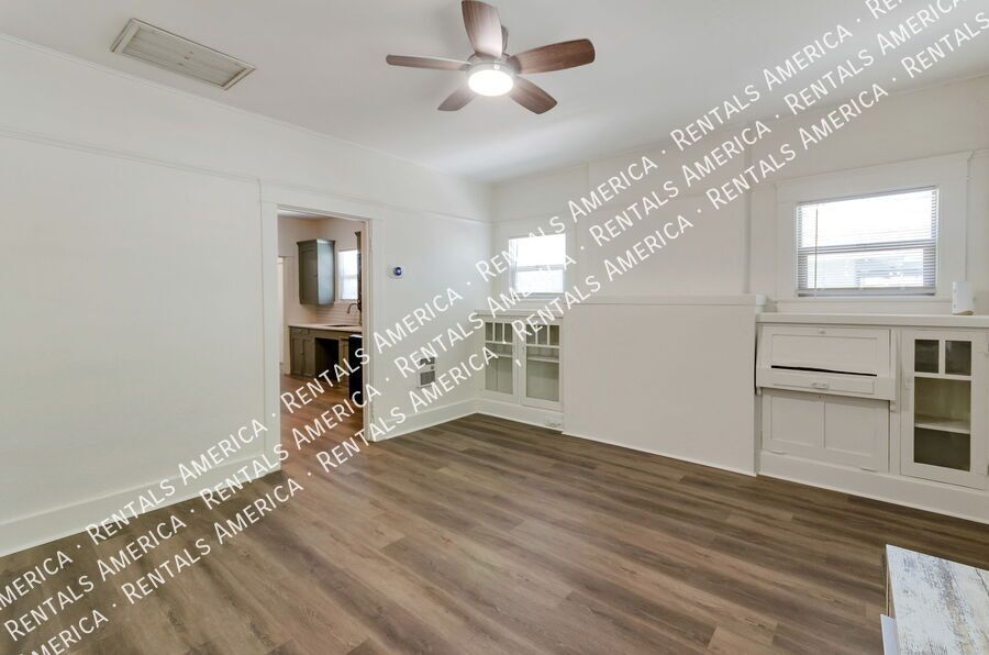 $300 Off Move-In! Ample Parking to save fees a semester. property image