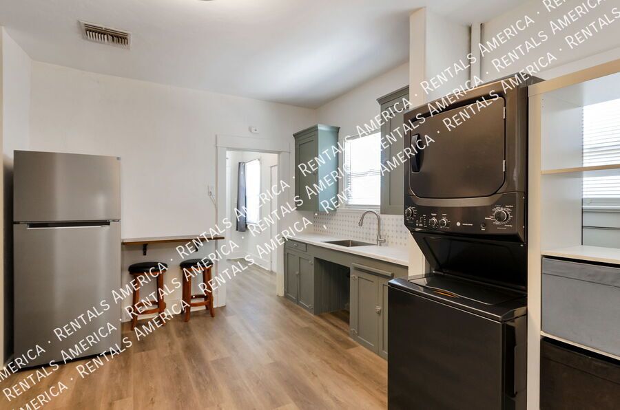 $300 Off Move-In! Ample Parking to save fees a semester. property image