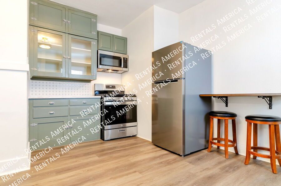 $300 Off Move-In! Ample Parking to save fees a semester. property image