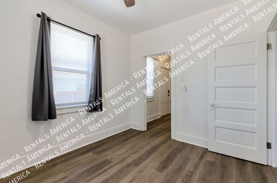 $300 Off Move-In! Ample Parking to save fees a semester. property image