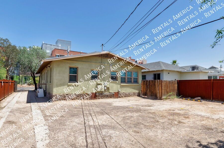 $300 Off Move-In! Ample Parking to save fees a semester. property image