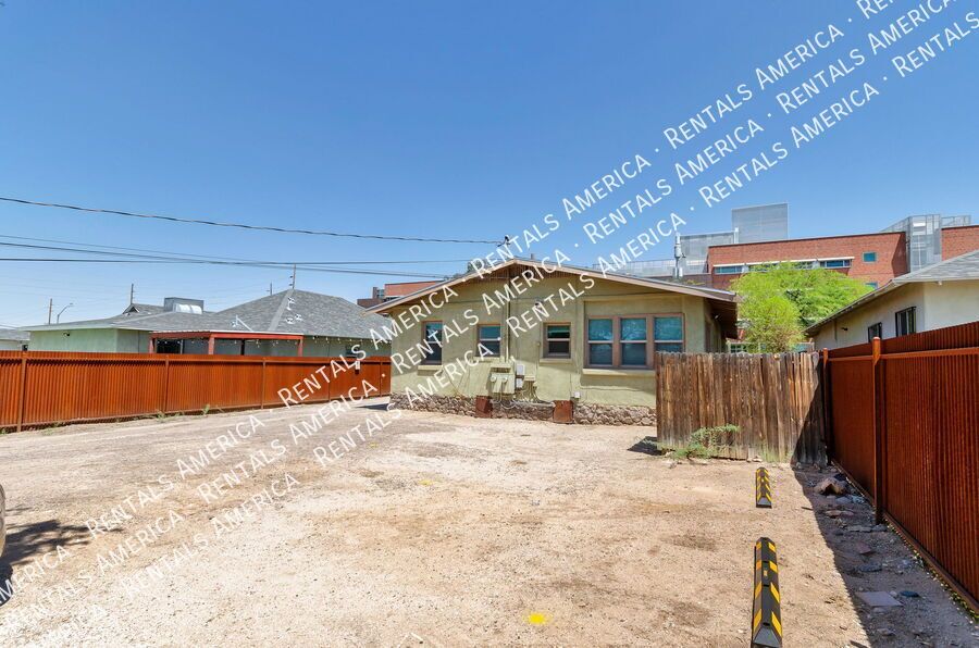 $300 Off Move-In! Ample Parking to save fees a semester. property image