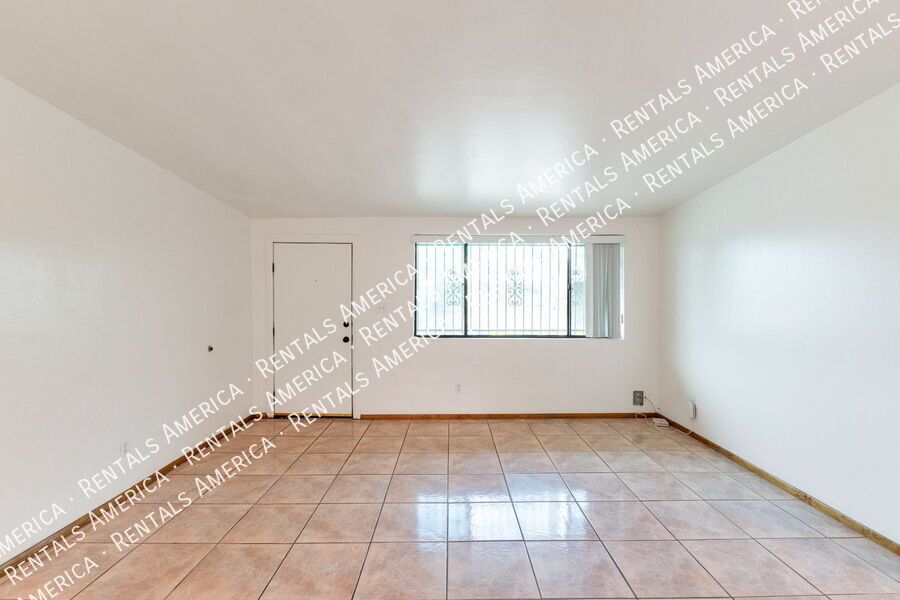 Charming 2 Bedroom, 1 Bath Townhome - move in Special property image