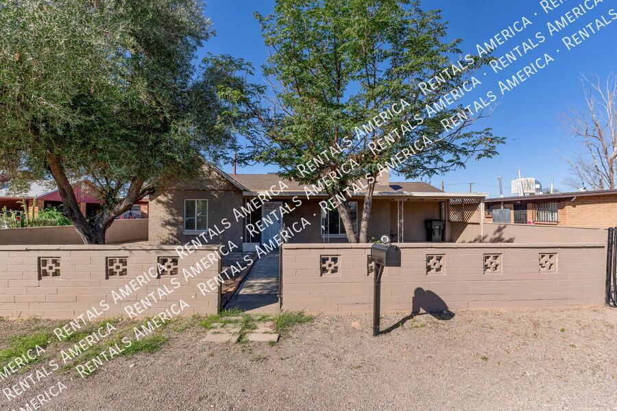 Charming Remodeled 3-Bedroom 1 Bathroom Home property image