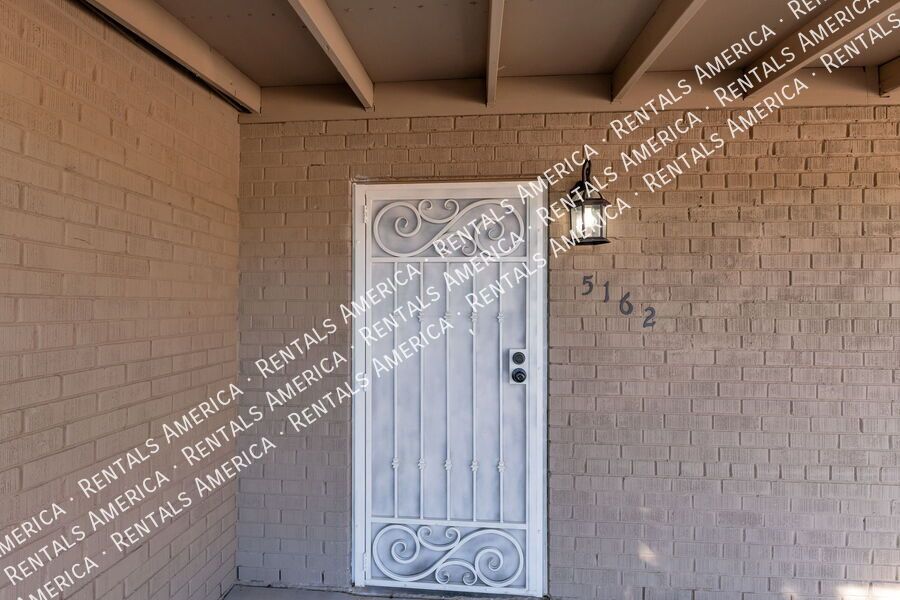 Charming Remodeled 3-Bedroom 1 Bathroom Home property image
