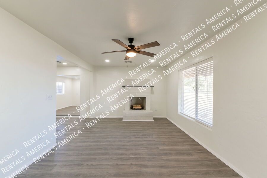 Charming Remodeled 3-Bedroom 1 Bathroom Home property image