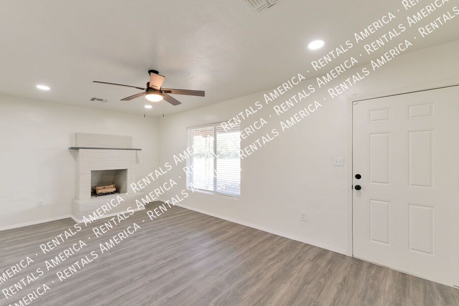 Charming Remodeled 3-Bedroom 1 Bathroom Home property image