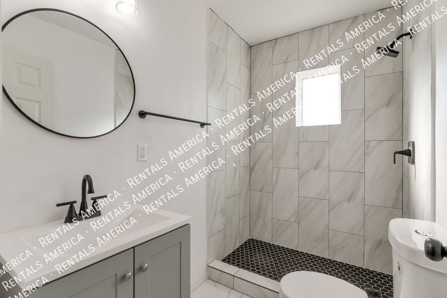 Charming Remodeled 3-Bedroom 1 Bathroom Home property image