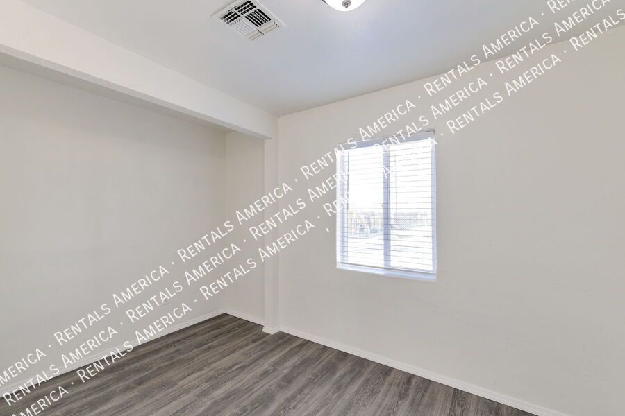 Charming Remodeled 3-Bedroom 1 Bathroom Home property image