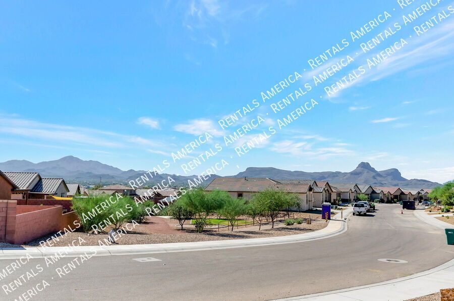 Brand New Home 3 bedrooms, den and 2 bathrooms property image