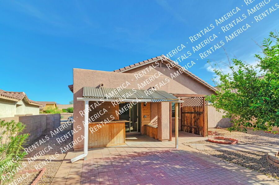 Charming Updated 3 bed/2bath Home in Continental Reserve property image