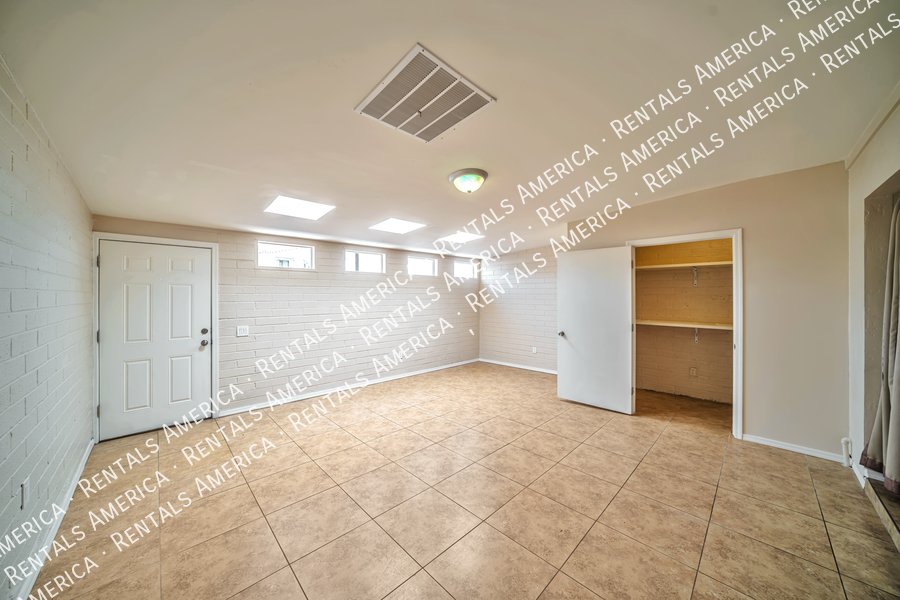 Spacious 3 bedroom townhome in East Tucson property image