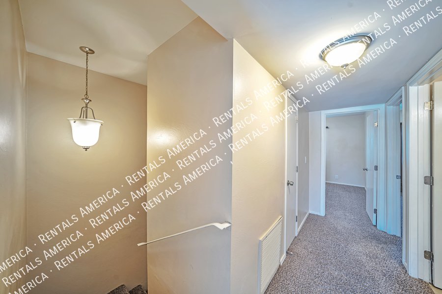 Spacious 3 bedroom townhome in East Tucson property image