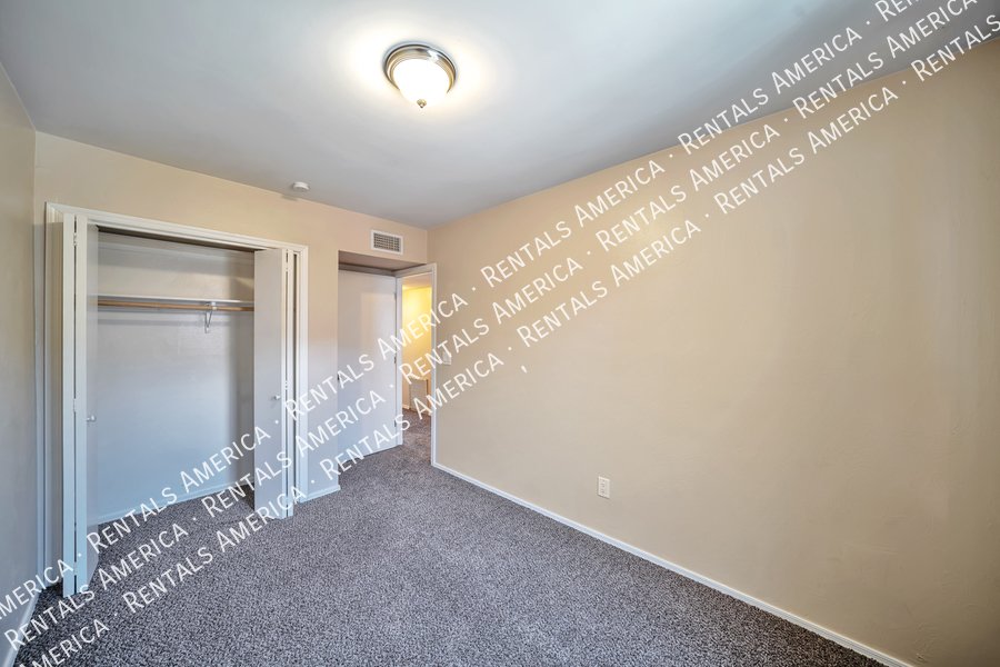 Spacious 3 bedroom townhome in East Tucson property image