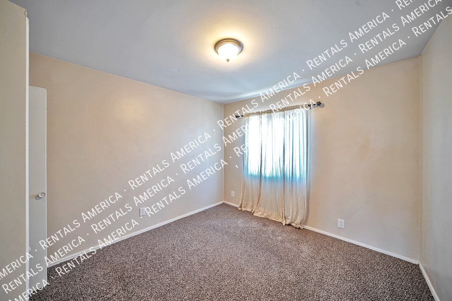 Spacious 3 bedroom townhome in East Tucson property image