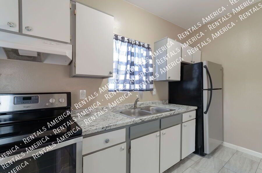 **SPECIAL DISCOUNT $300 OFF FIRST MONTH'S RENT ** property image