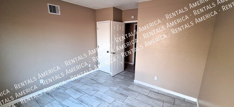 **SPECIAL DISCOUNT $300 OFF FIRST MONTH'S RENT ** property image