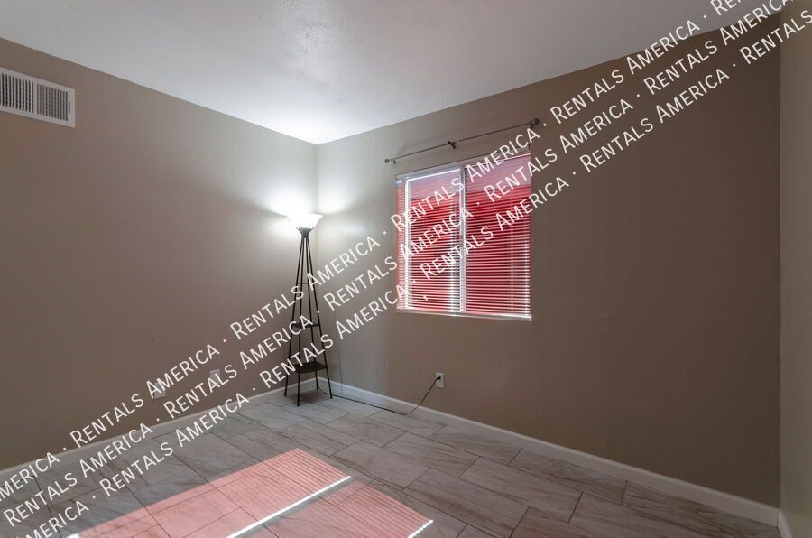 **SPECIAL DISCOUNT $300 OFF FIRST MONTH'S RENT ** property image