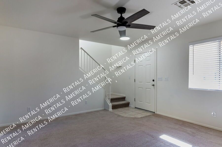 Charming 3/2 with large yard! property image