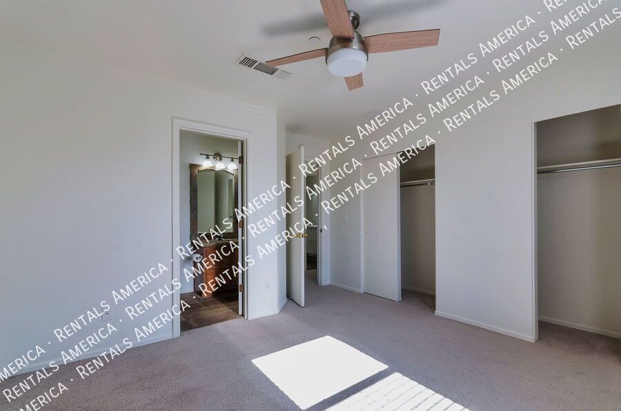 Charming 3/2 with large yard! property image