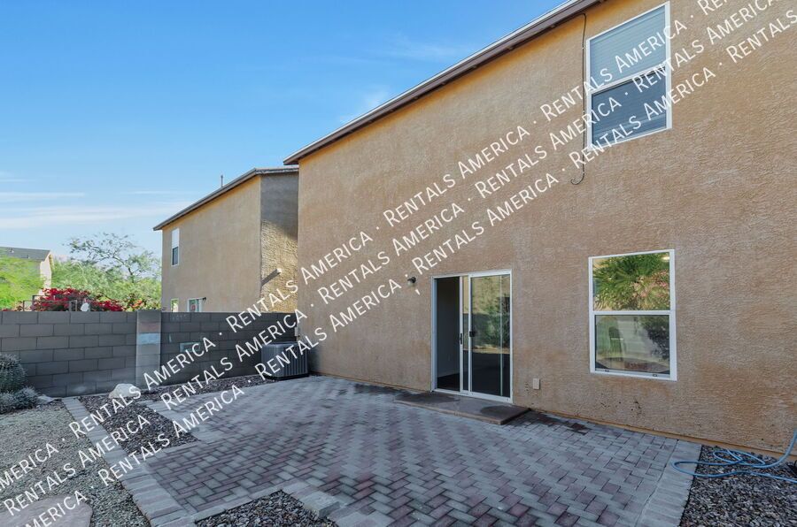 Charming 3/2 with large yard! property image