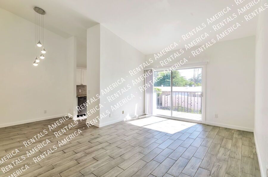 Charming 2 bedroom - 2 bathroom Condo! property image