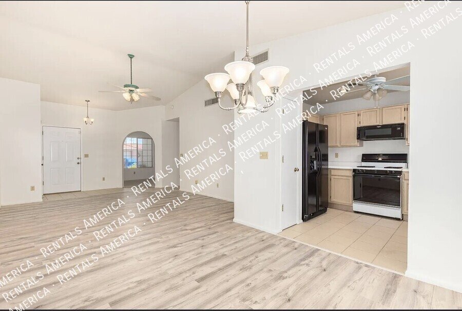 Great location on NW side property image