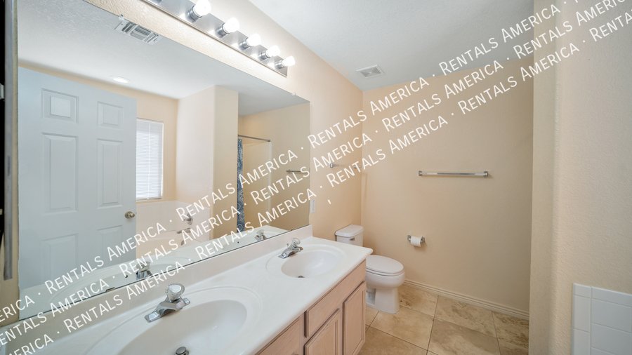 Eastside 3 Bed 2 Bath Home with Den Available Now! property image