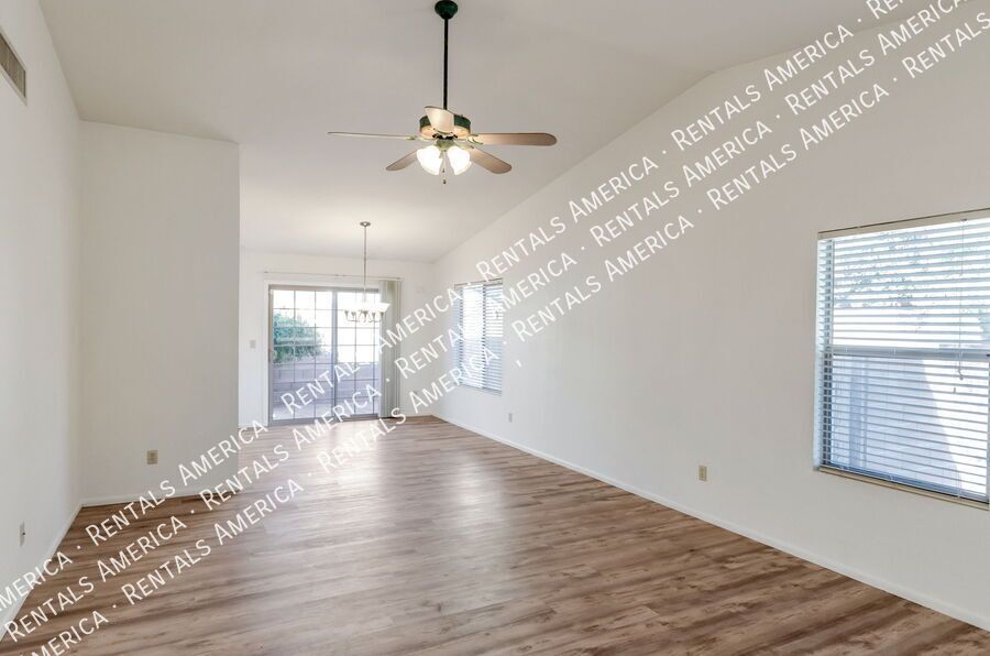 Great location on NW side property image