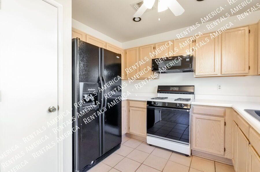 Great location on NW side property image