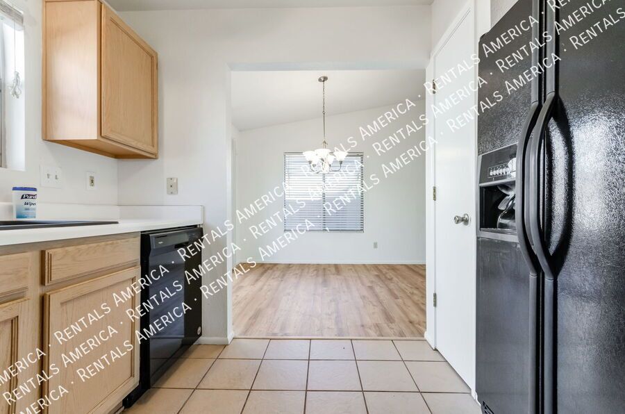 Great location on NW side property image