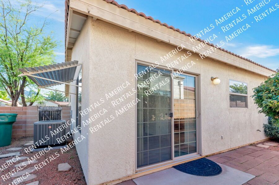 Great location on NW side property image