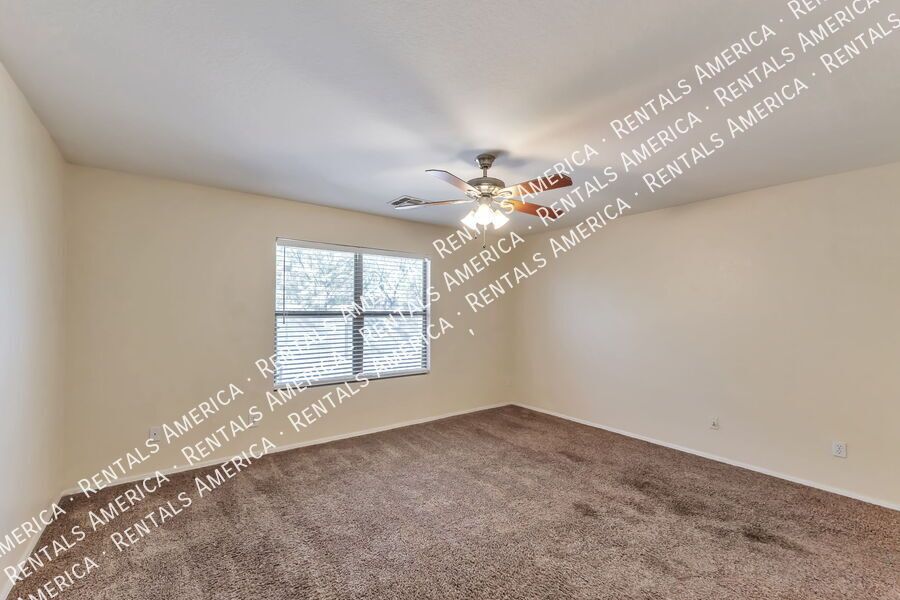 4 bedroom house SPECIAL: $300 OFF YOUR 1ST MONTHS RENT!!! property image
